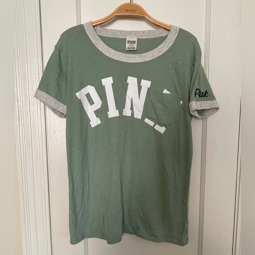 Victorias Secret PINK Campus Slouchy tee Top T-Shirt Logo Pocket Womens